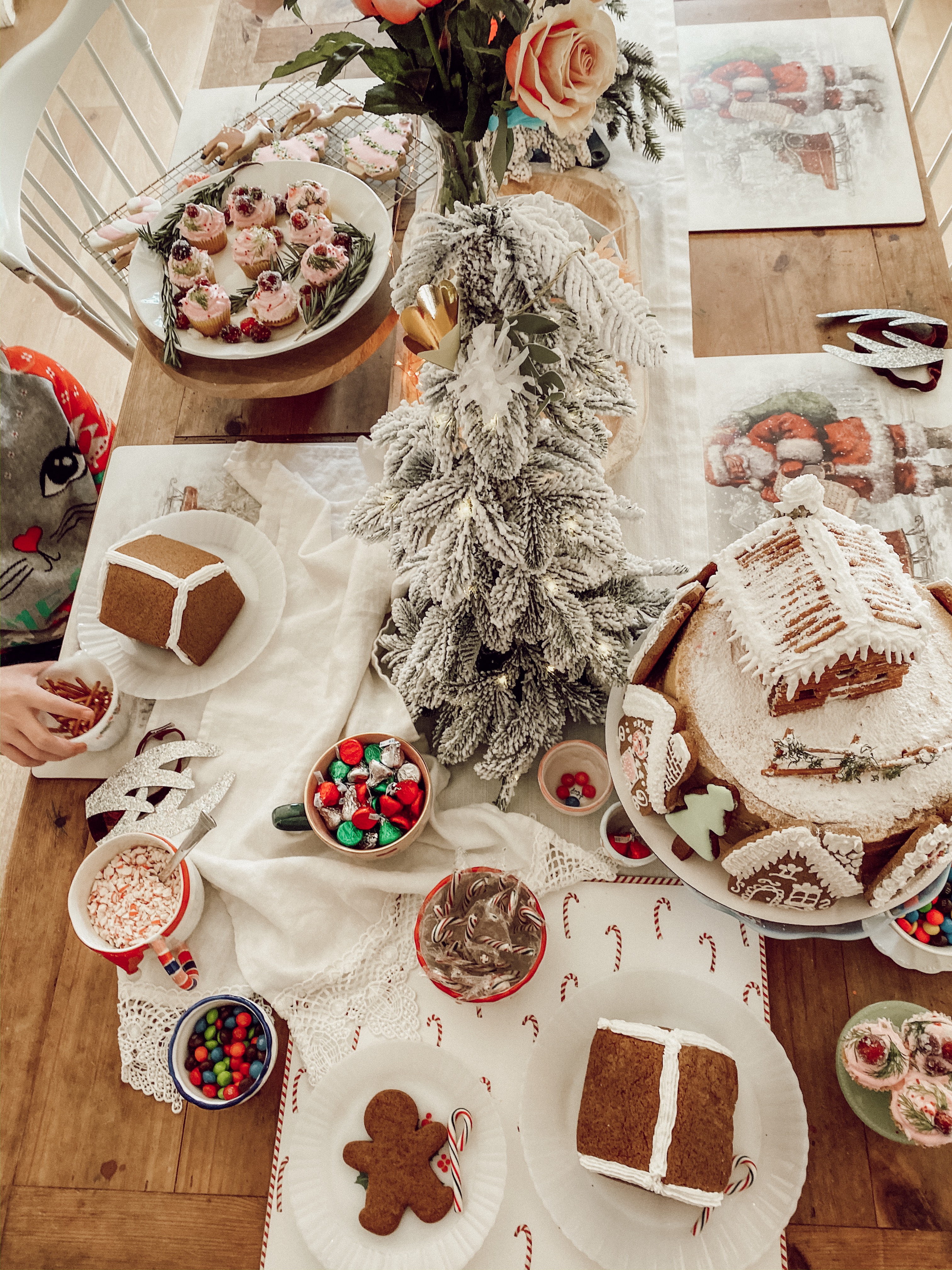 Gingerbread Houses with Kids - Casey Wiegand of The Wiegands