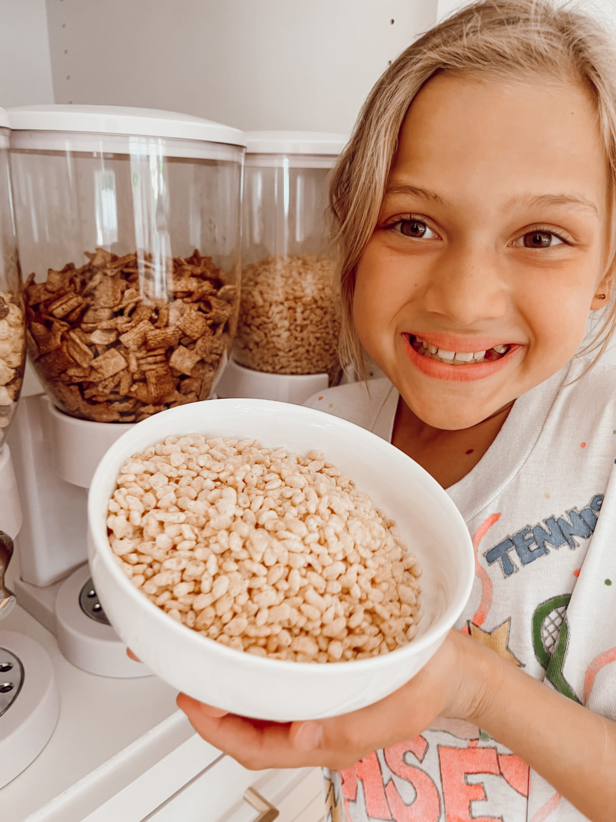 5 Must Haves For Amazing Cereal Bar Decor (and where to find them!) Casey Wiegand of The Wiegands