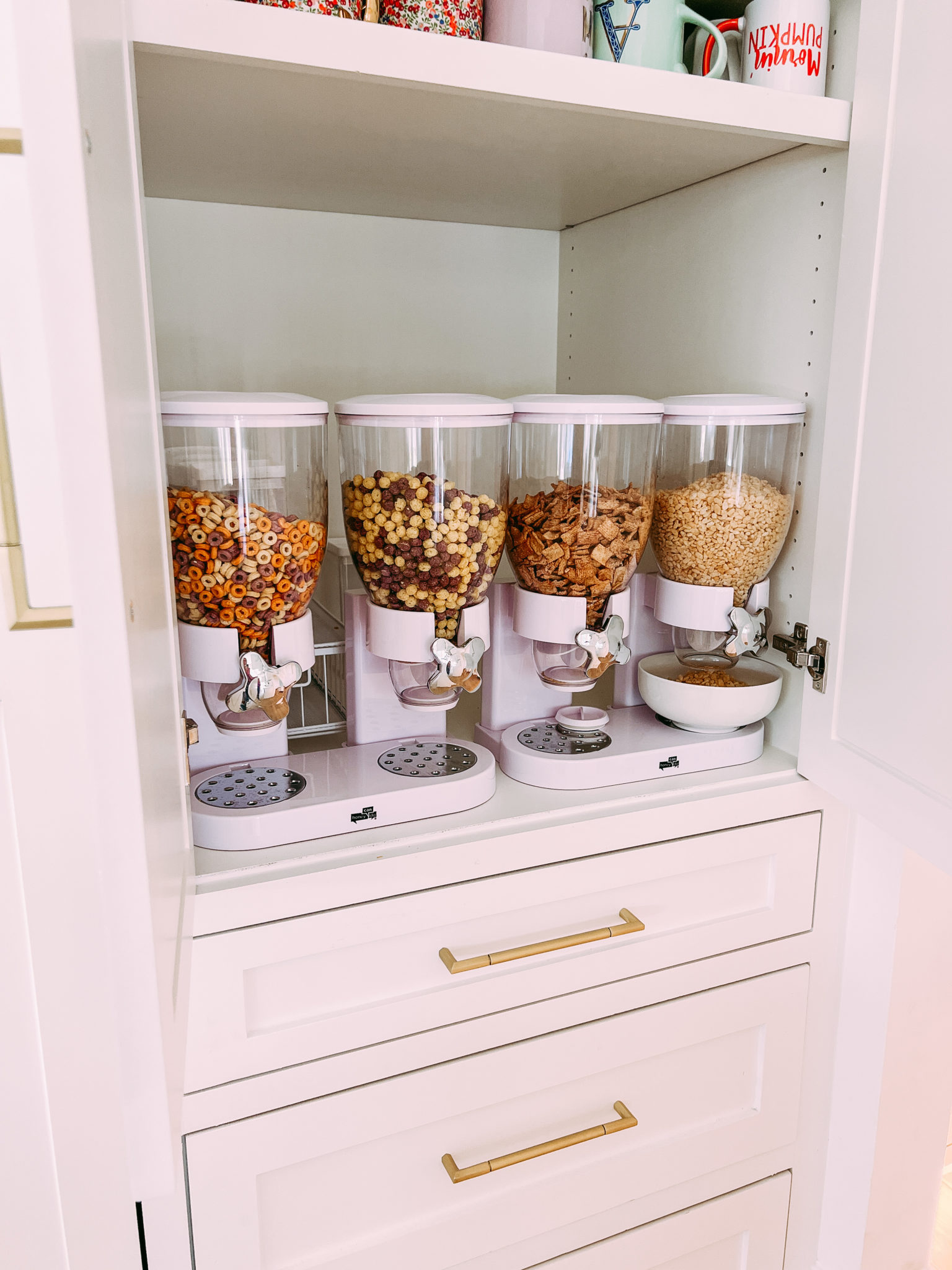 5 Must Haves For Amazing Cereal Bar Decor (and where to find them