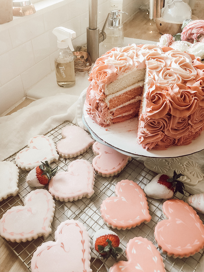 valentines day ombre cake and cookies