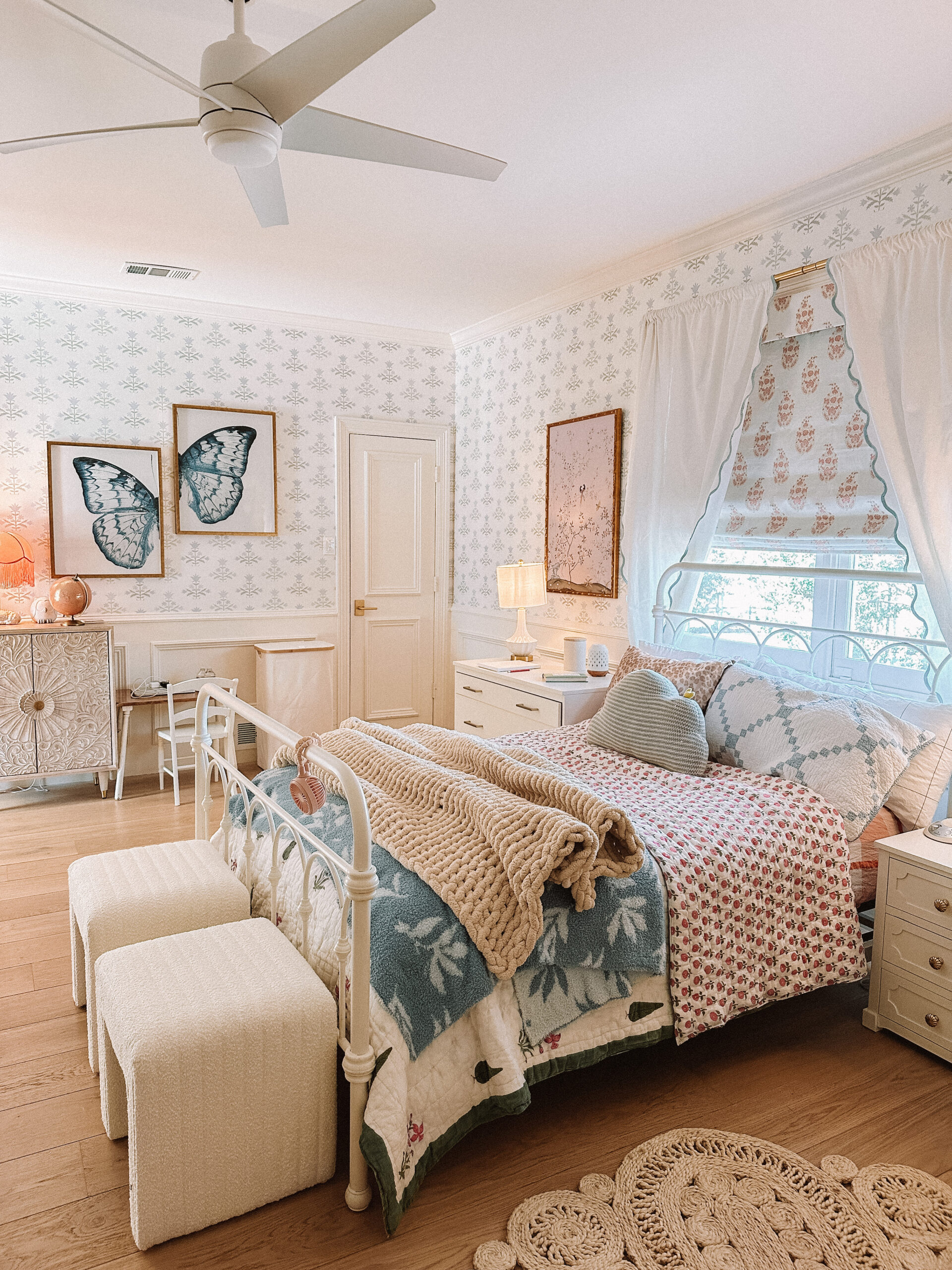 girls bedroom ideas with wallpaper