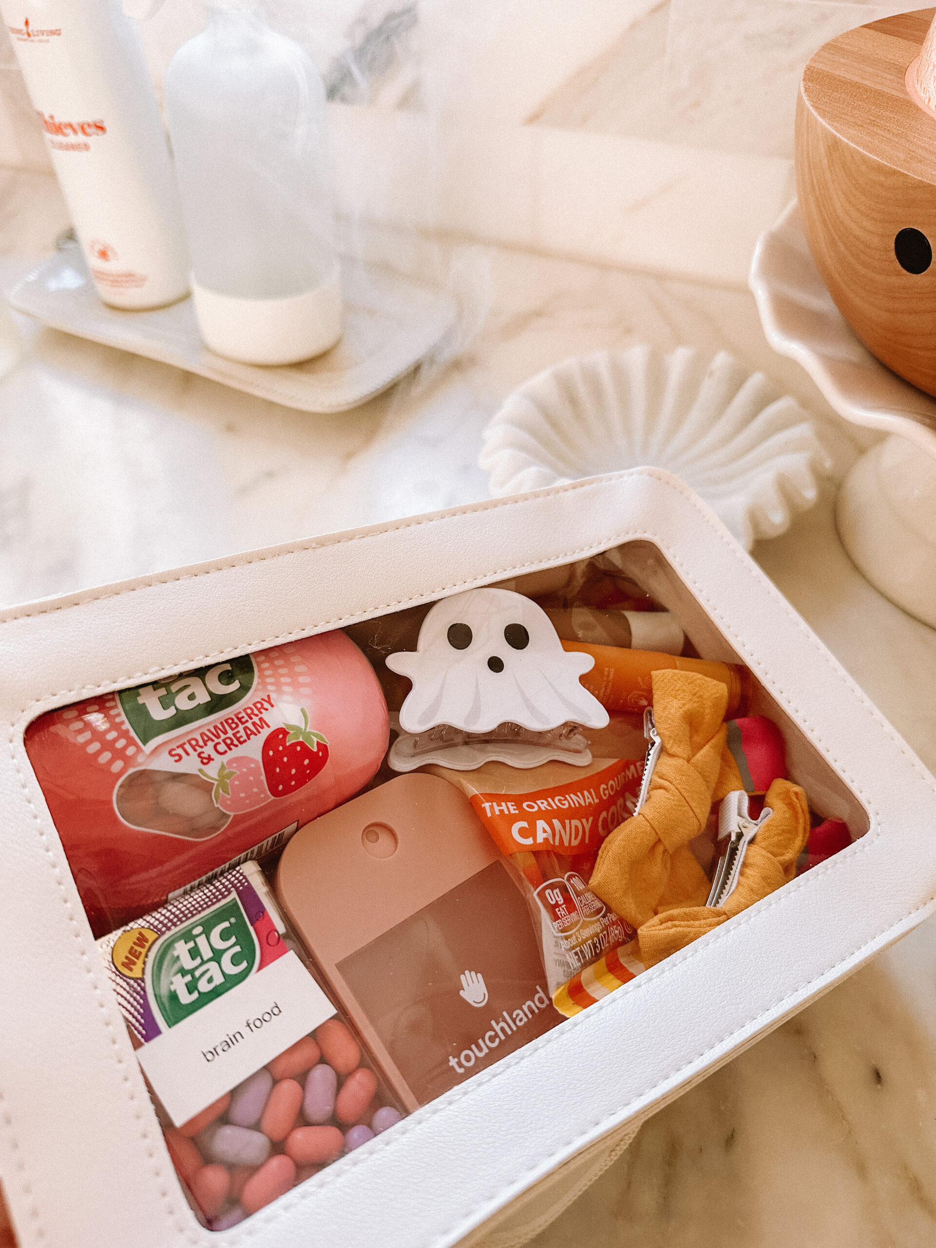 teacher gift idea kids Halloween baskets, budget-friendly Halloween, 