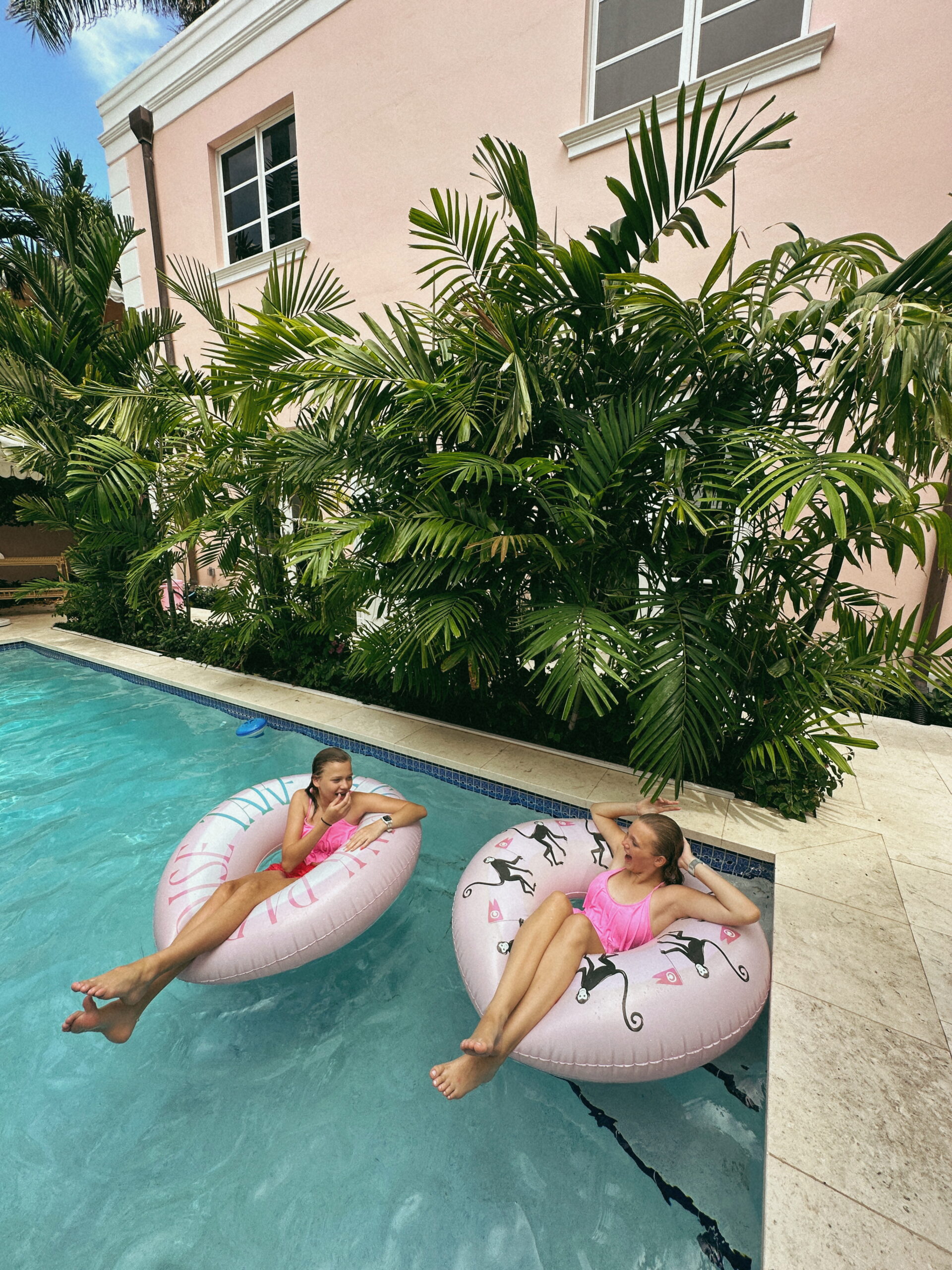 best places to each in palm beach with kids